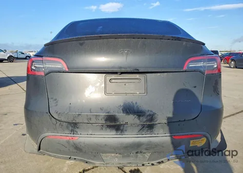 2022 Tesla Model Y z USA, uszkodzony, nr VIN 7SAYGDEF7NF336792